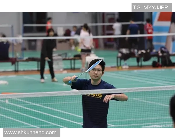 羽毛球的魅力与灵动：深入解析上海羽毛球队的训练与战术策略